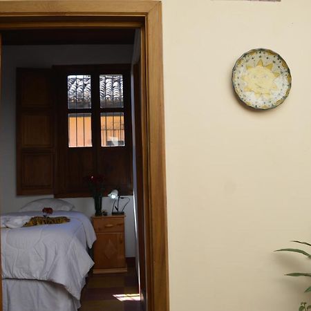 Hotel Y Galeria Uxlabil Antigua Zewnętrze zdjęcie
