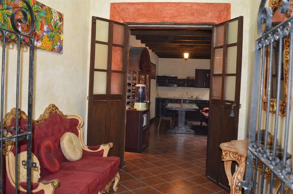 Hotel Y Galeria Uxlabil Antigua Zewnętrze zdjęcie