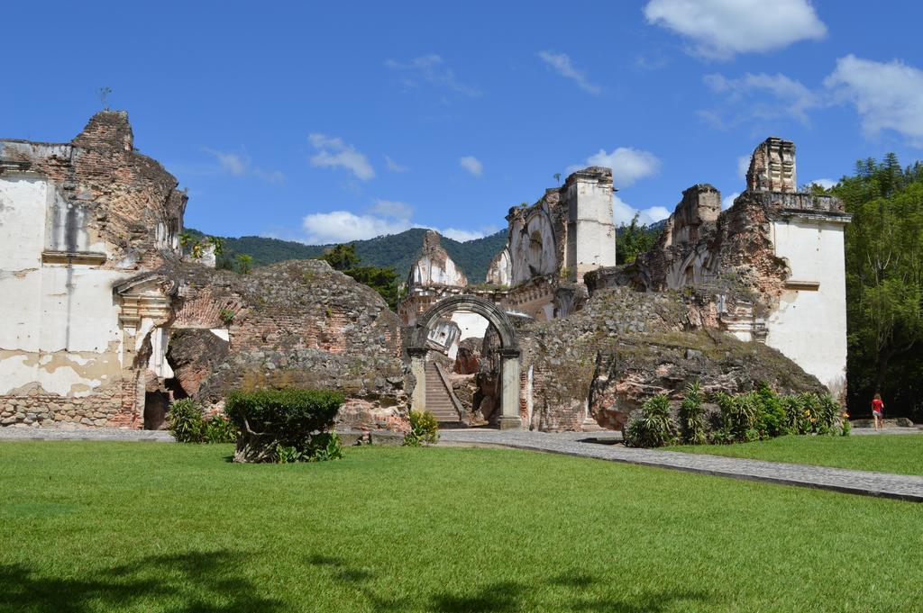 Hotel Y Galeria Uxlabil Antigua Zewnętrze zdjęcie