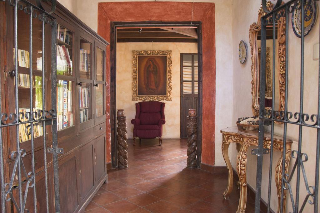 Hotel Y Galeria Uxlabil Antigua Zewnętrze zdjęcie