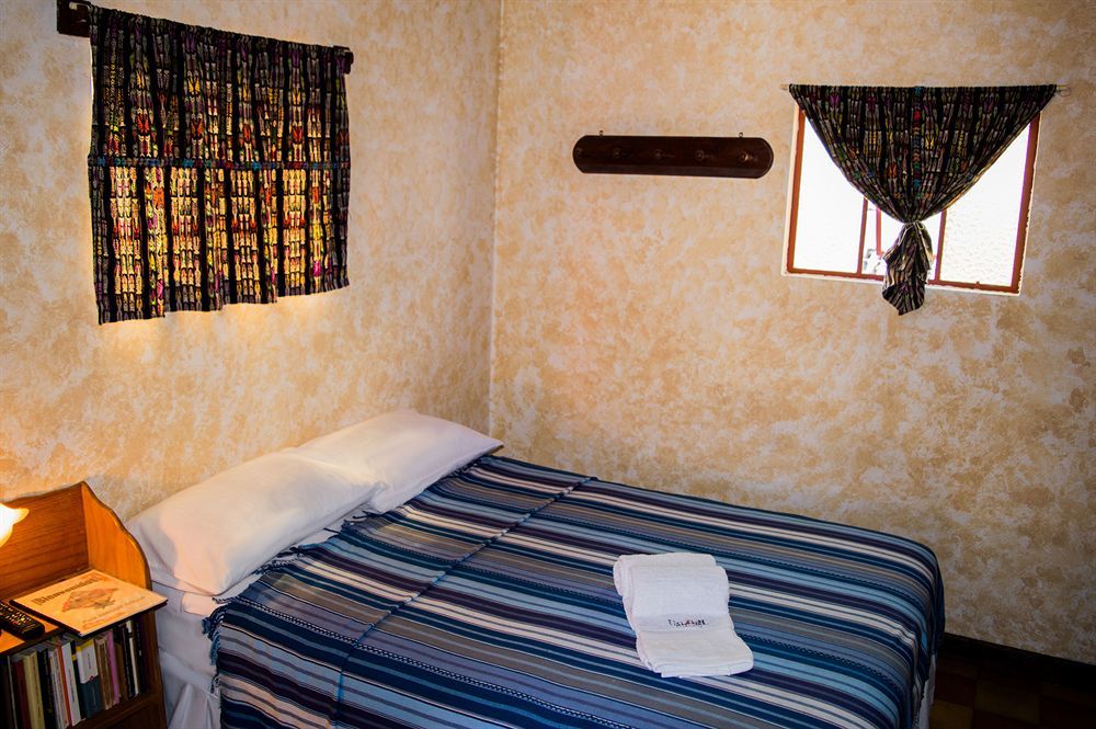 Hotel Y Galeria Uxlabil Antigua Zewnętrze zdjęcie